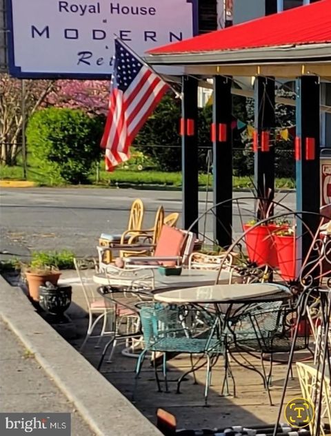 Photo of 1207 N Royal Avenue, FRONT ROYAL, VA 22630 (MLS # VAWR2014160)