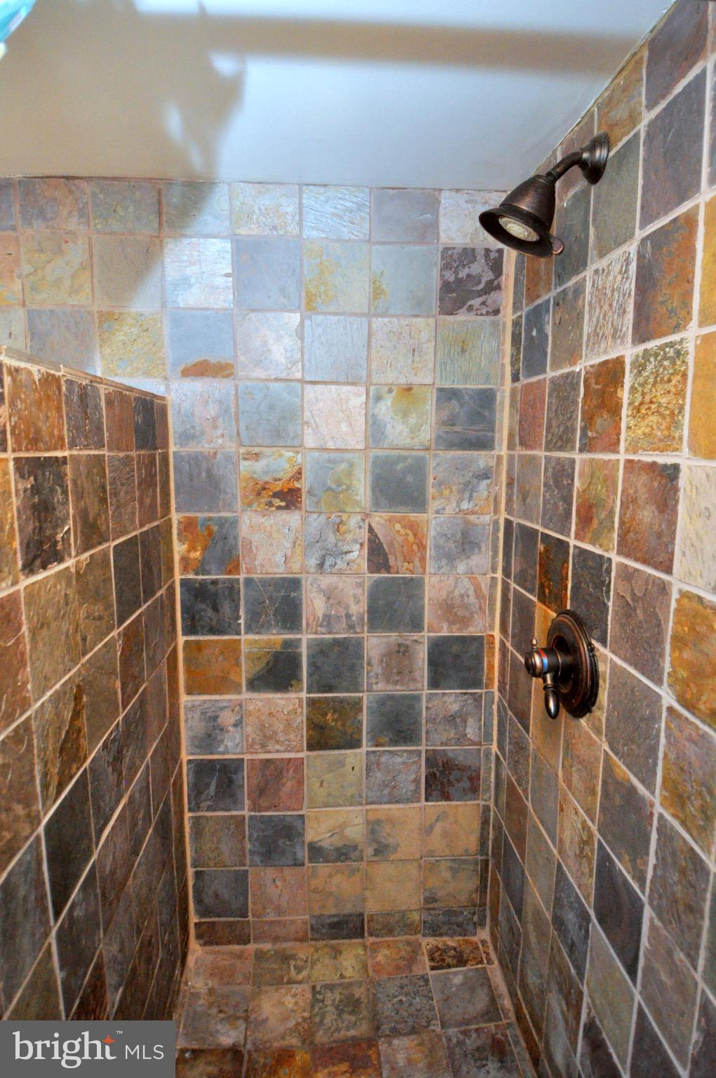 LORD FAIRFAX HEIGHTS - Residential Lease