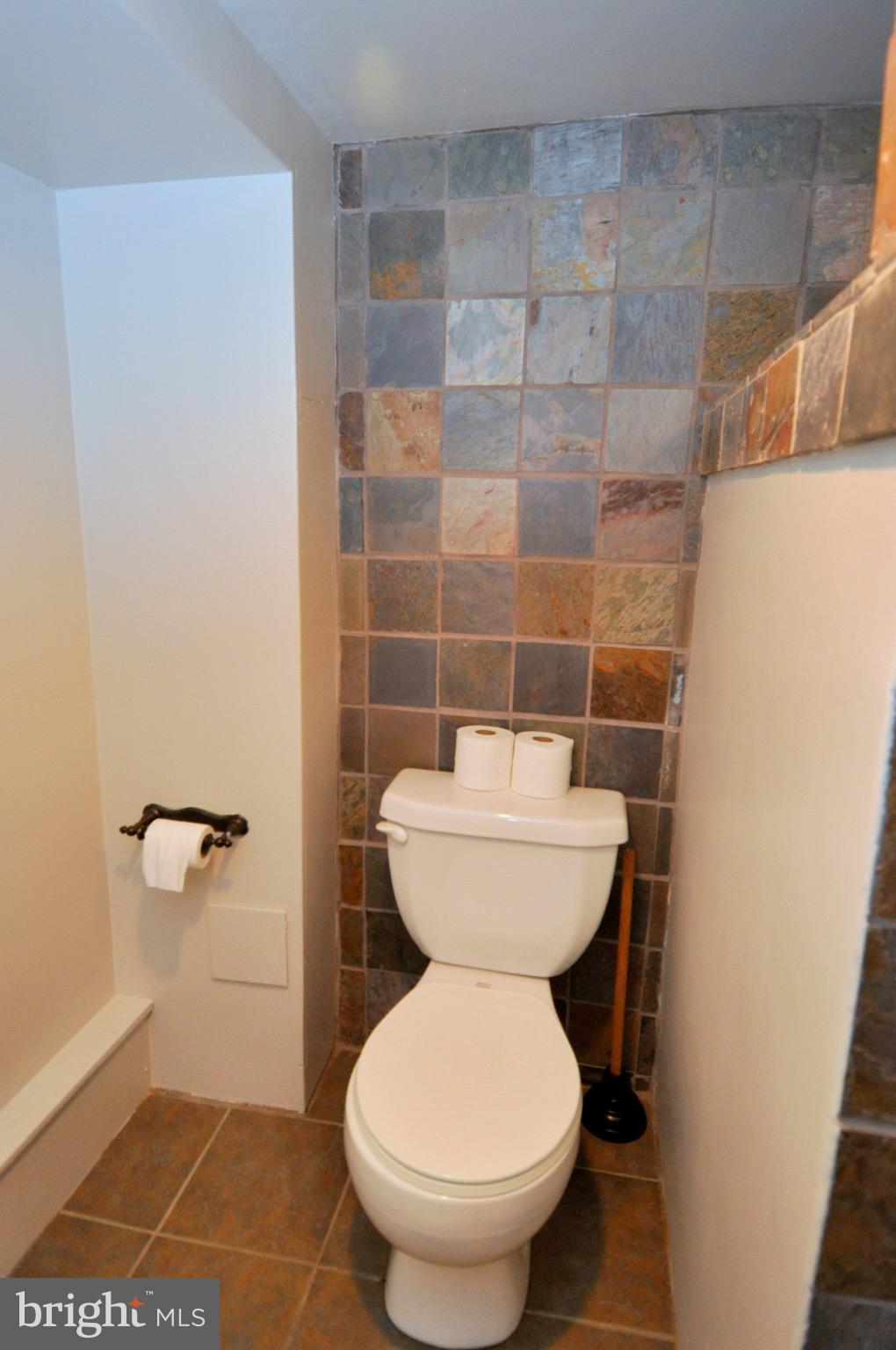 LORD FAIRFAX HEIGHTS - Residential Lease