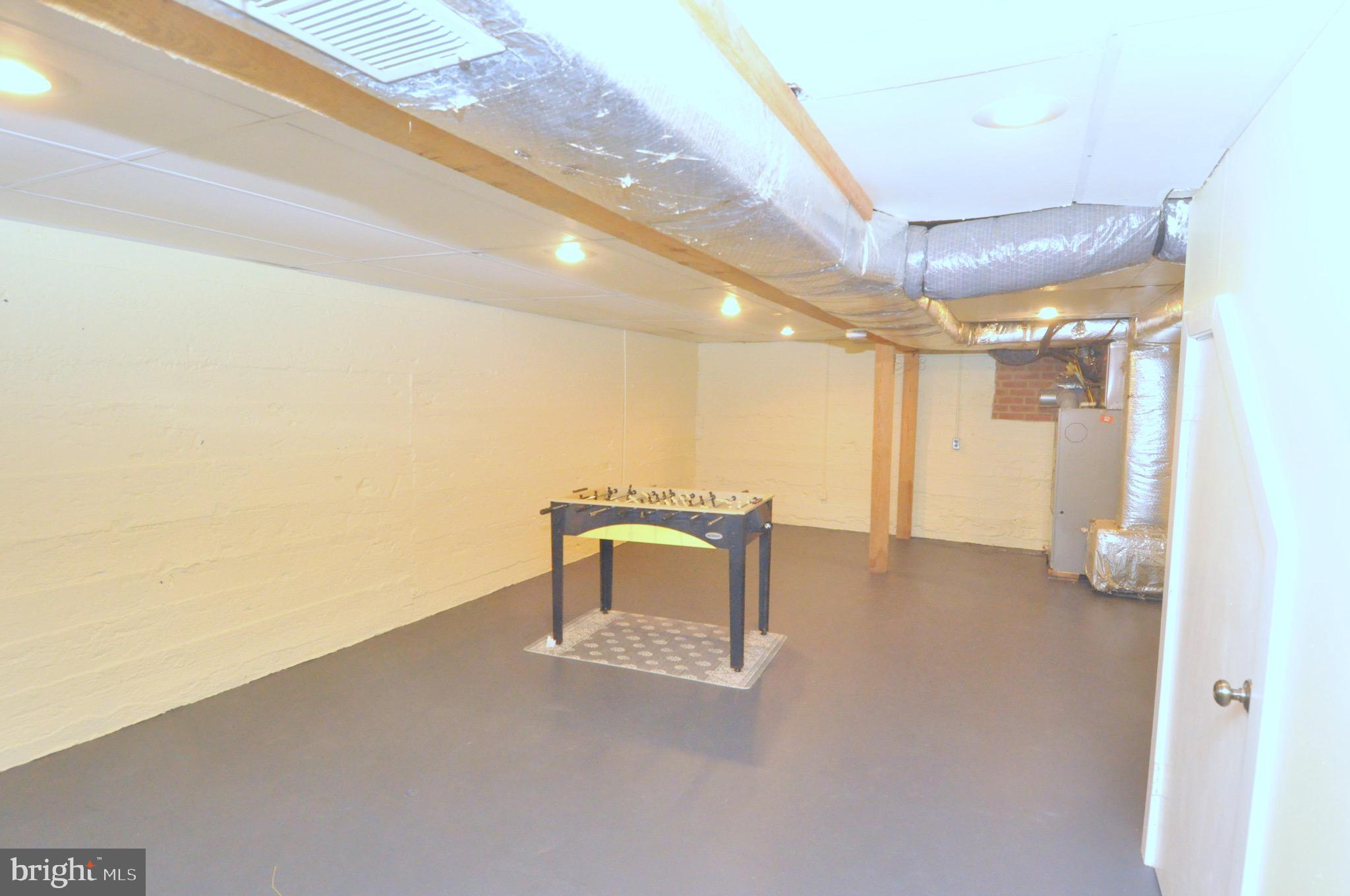 LORD FAIRFAX HEIGHTS - Residential Lease