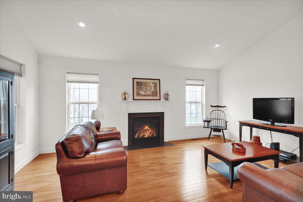 MOUNTAINVIEW - Residential