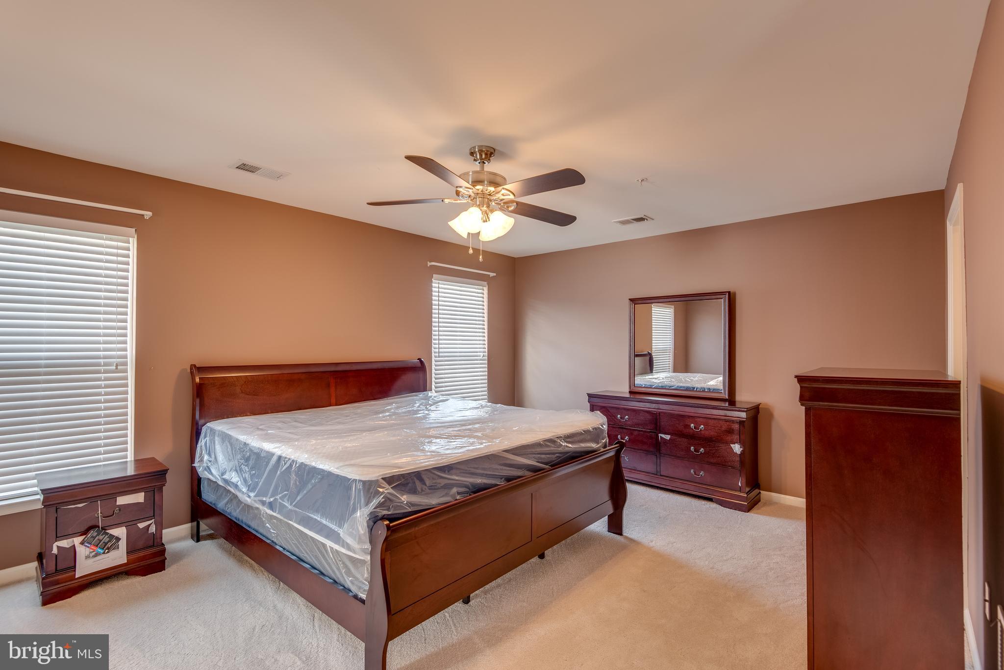 WESTBURY PUB - Residential