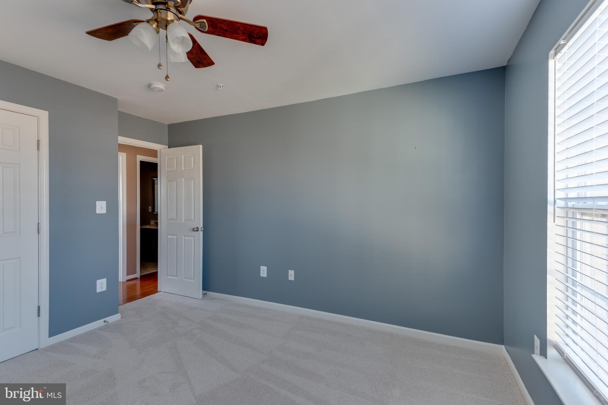 WESTBURY PUB - Residential