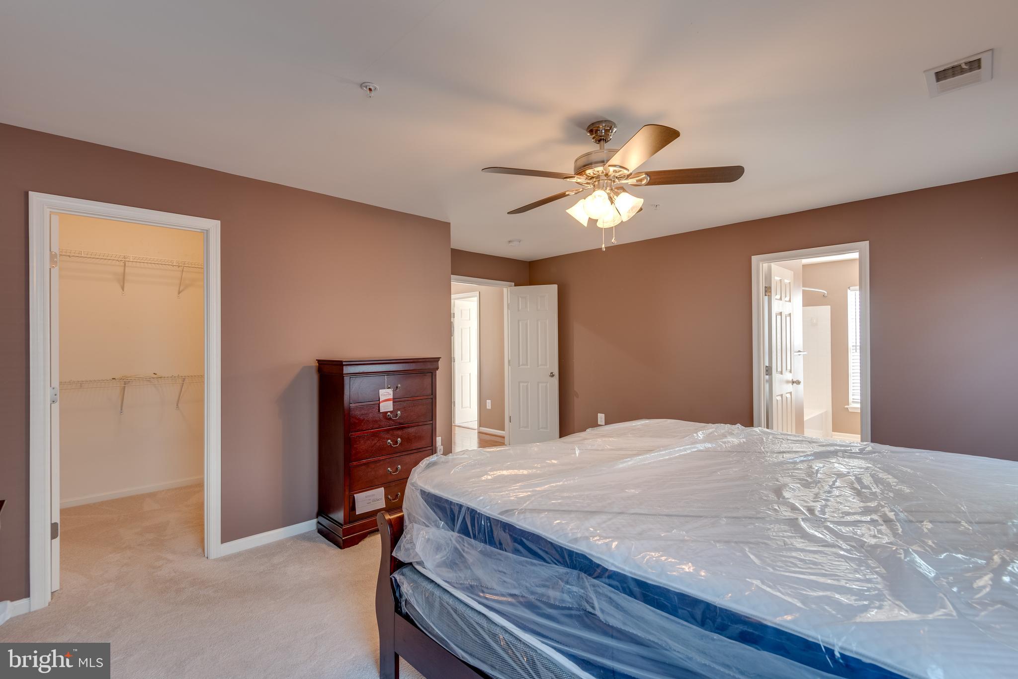 WESTBURY PUB - Residential