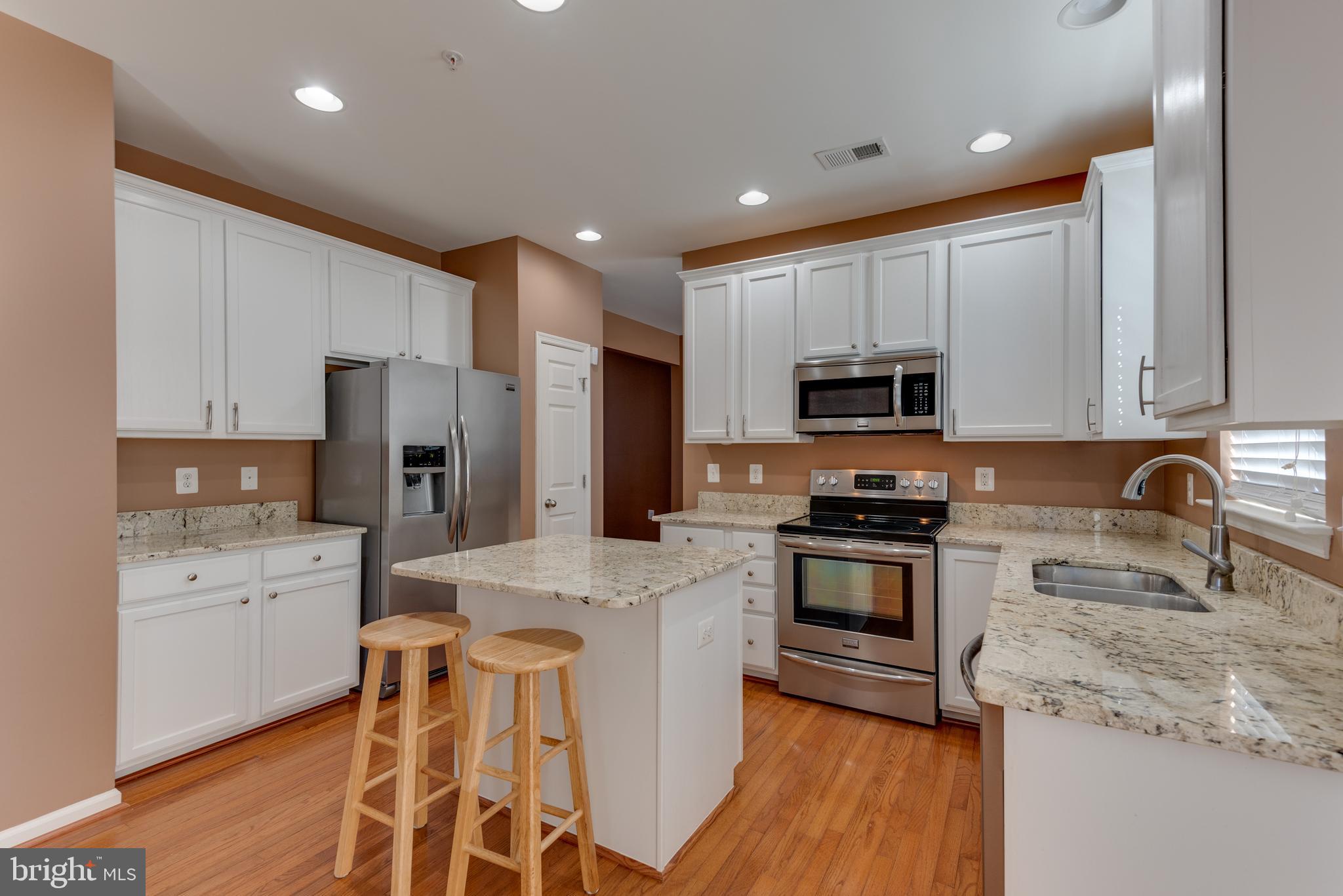 WESTBURY PUB - Residential