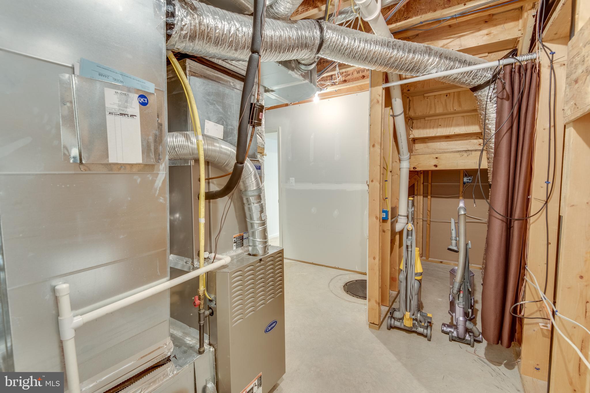 WESTBURY PUB - Residential