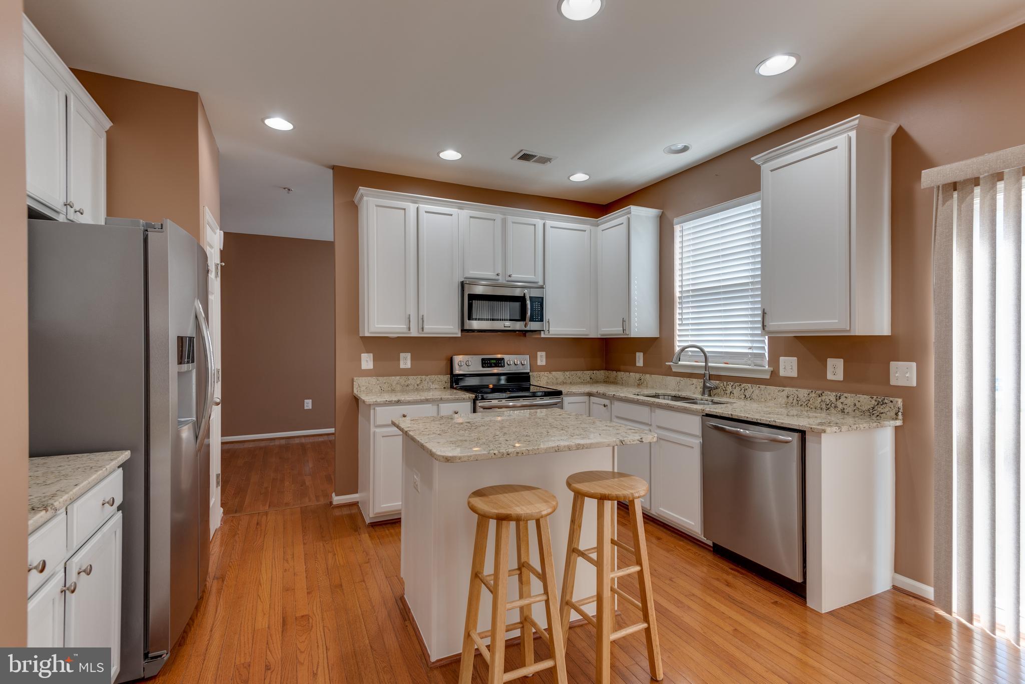 WESTBURY PUB - Residential