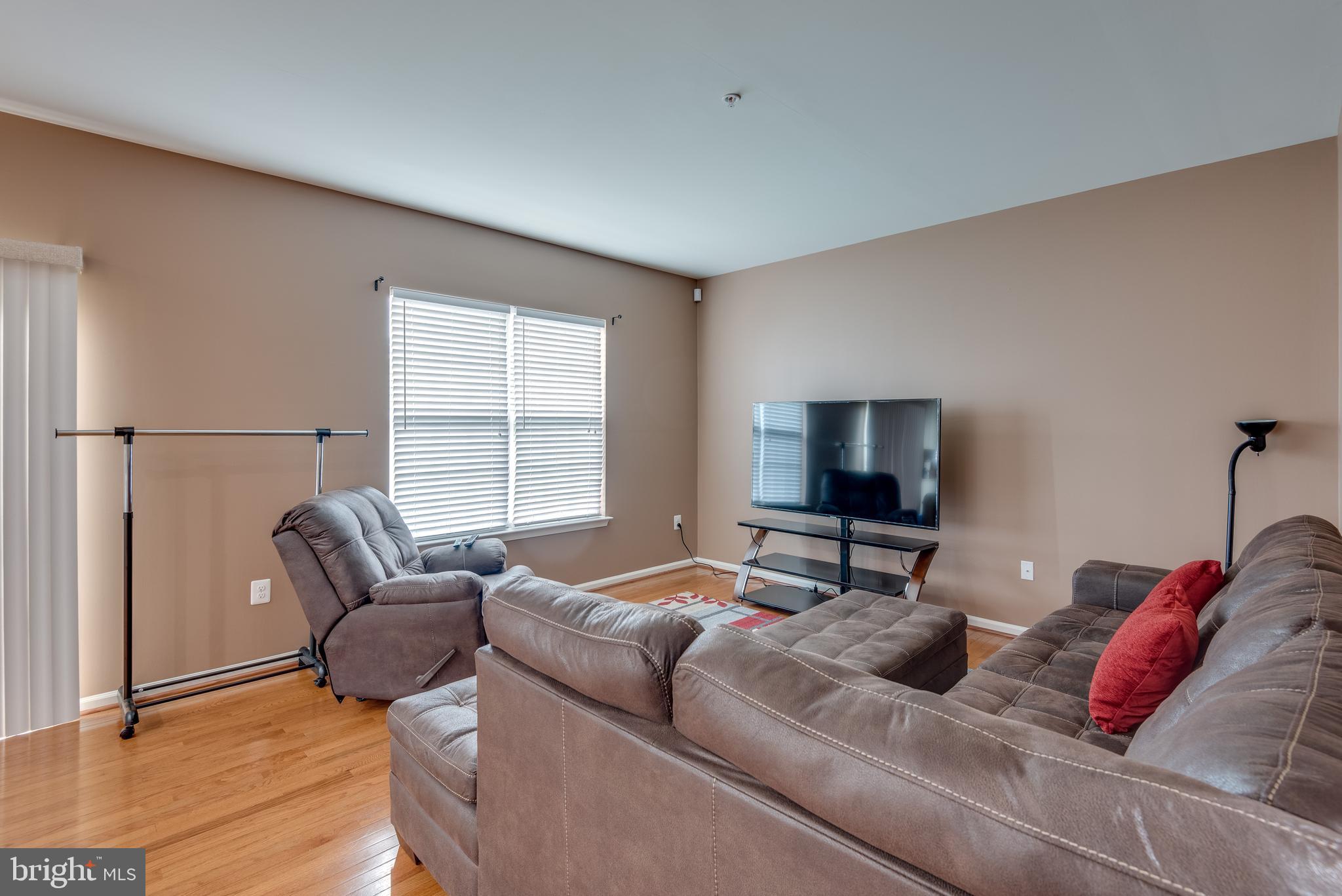 WESTBURY PUB - Residential