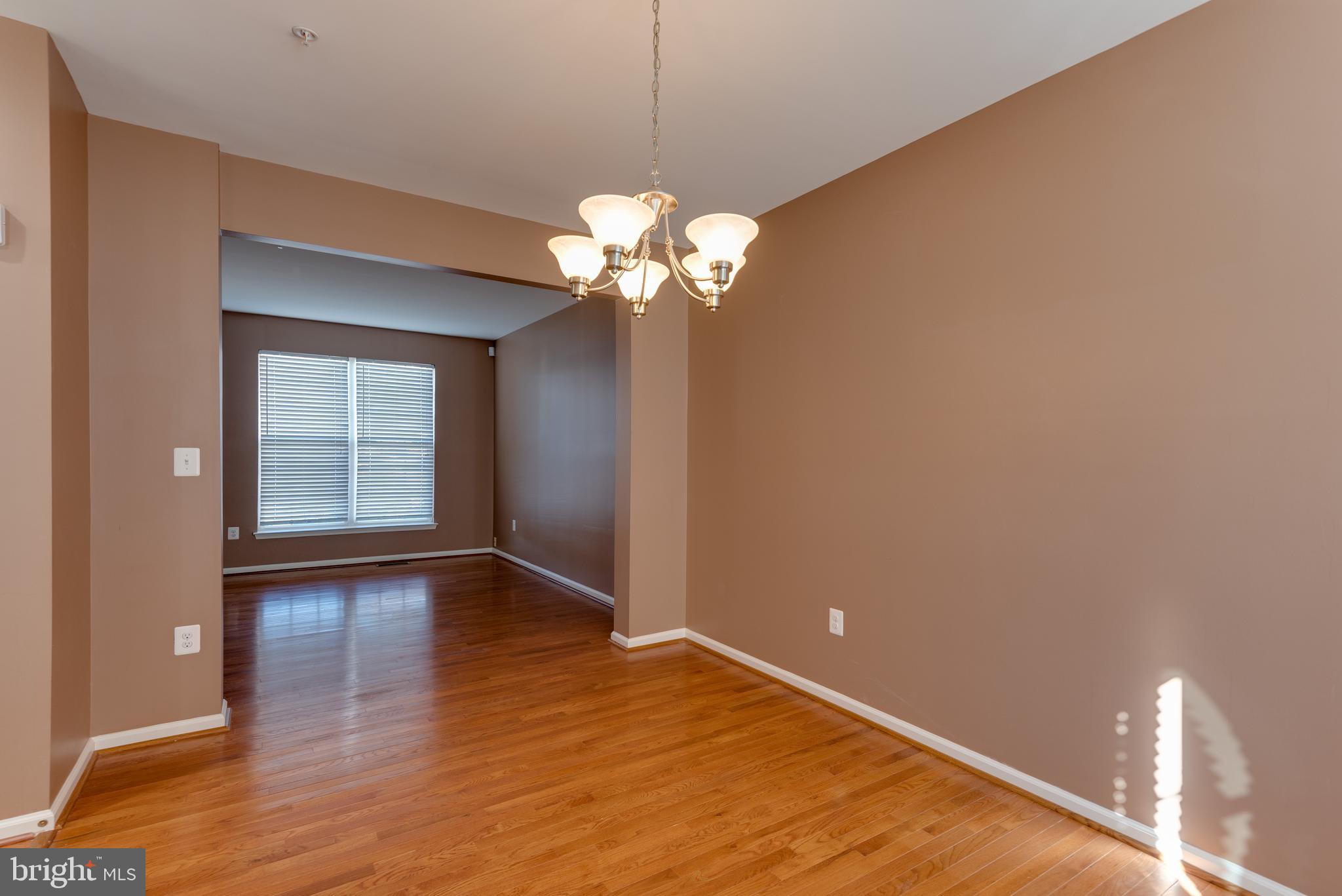 WESTBURY PUB - Residential