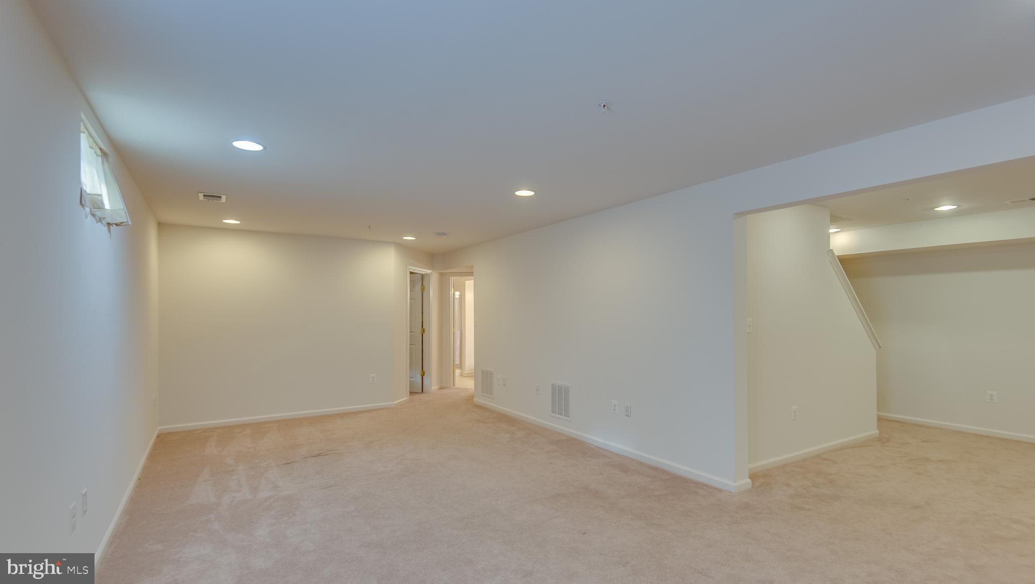 WESTBURY PUB - Residential