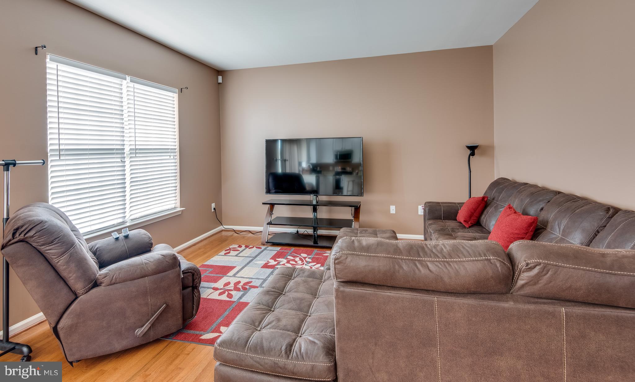 WESTBURY PUB - Residential