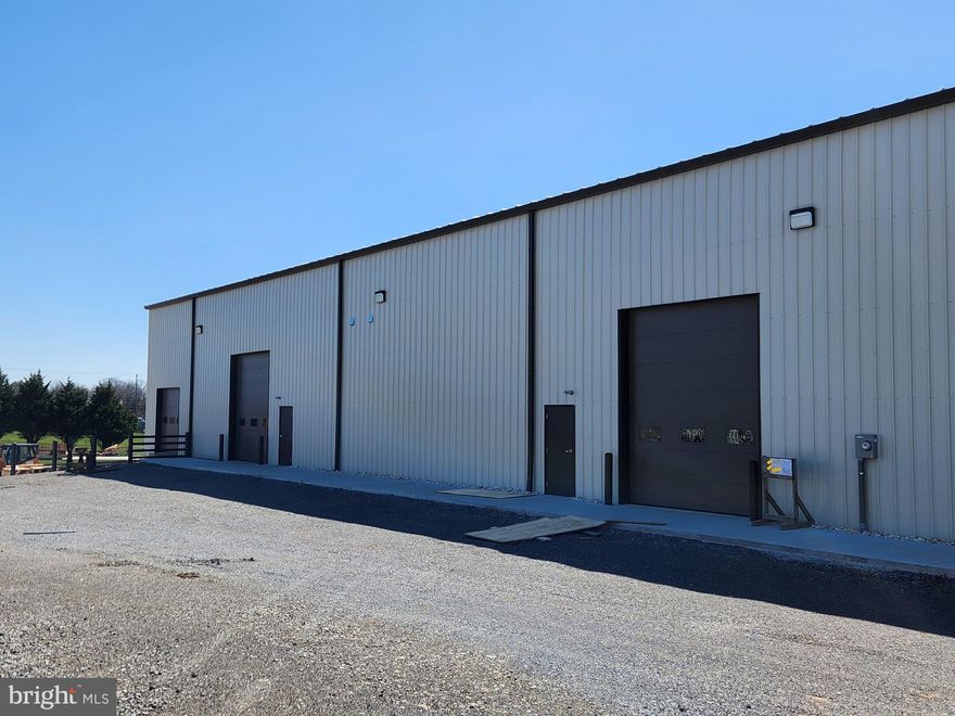 The space offers clear span steel construction, bathroom, 18’ ceilings, heat and cooling, LED light fixtures, sprinkler system, and a community loading dock.
