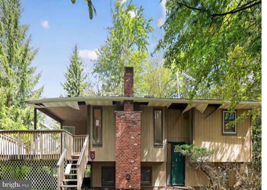 Built in 1977, this split level home offers approximately 1092 finished square feet, two bedrooms and one full bath, fireplace, unfinished basement and large deck. This home sits on an approximate 16553 sqft lot. Roof has failed and caused water damage in lower level.