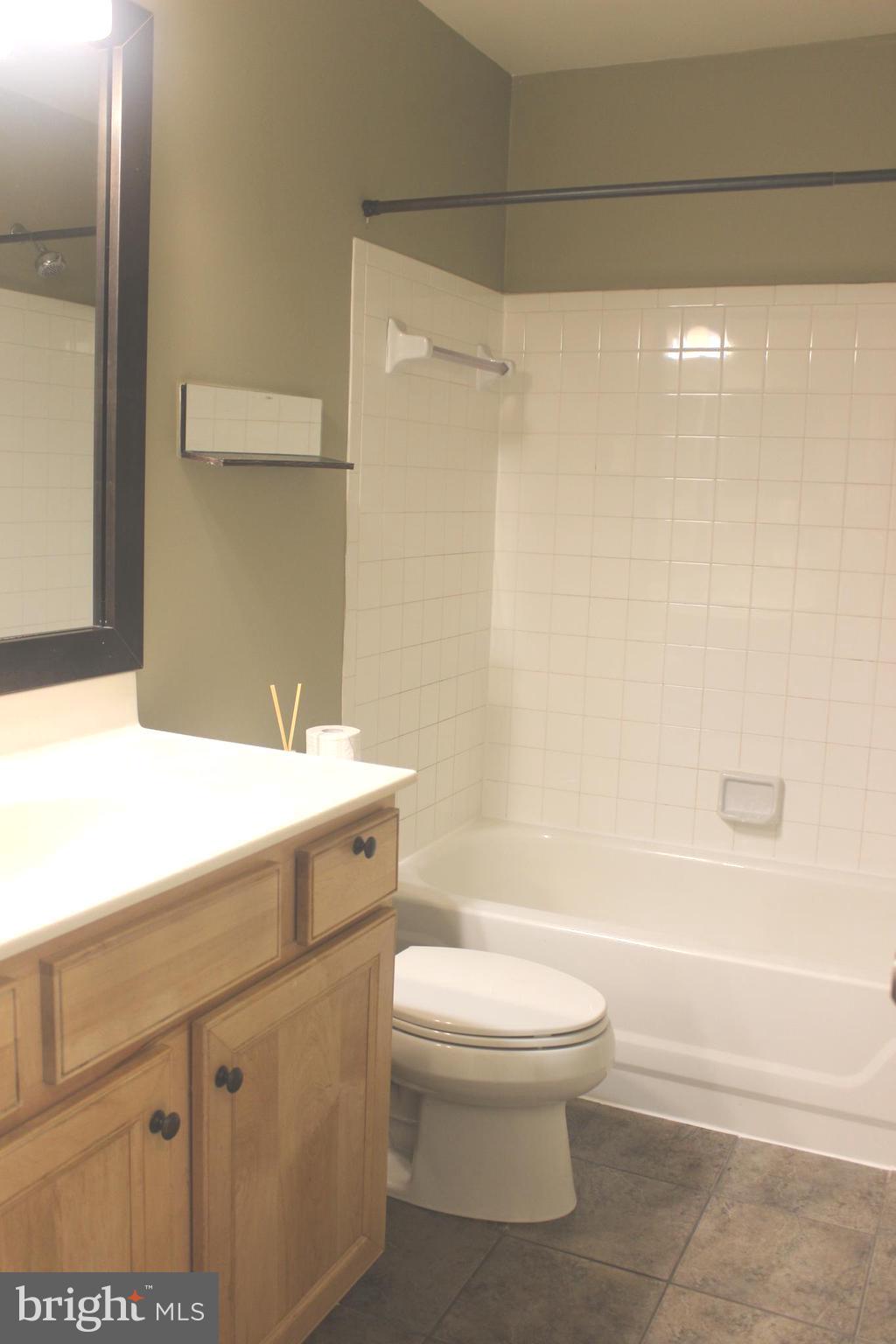 MALLARD COVE CONDOMINIUMS - Residential Lease