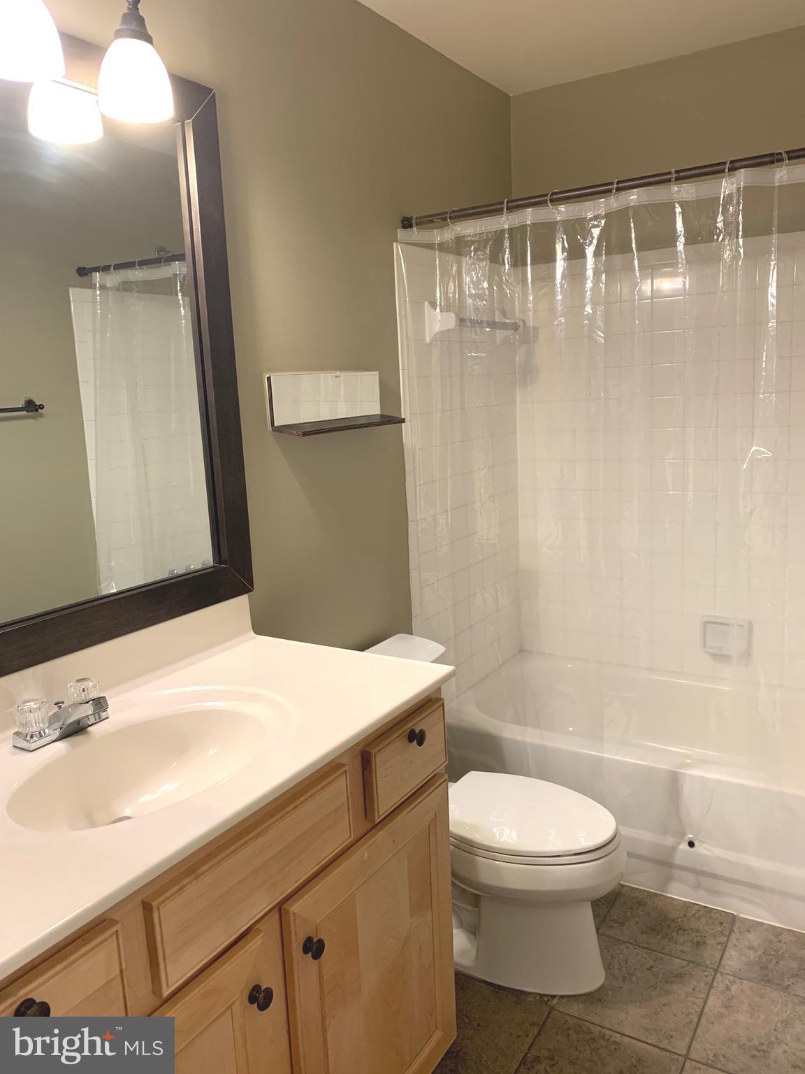 MALLARD COVE CONDOMINIUMS - Residential Lease