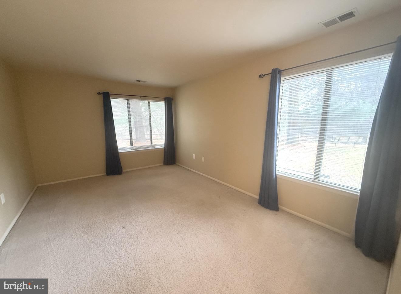 MALLARD COVE CONDOMINIUMS - Residential Lease