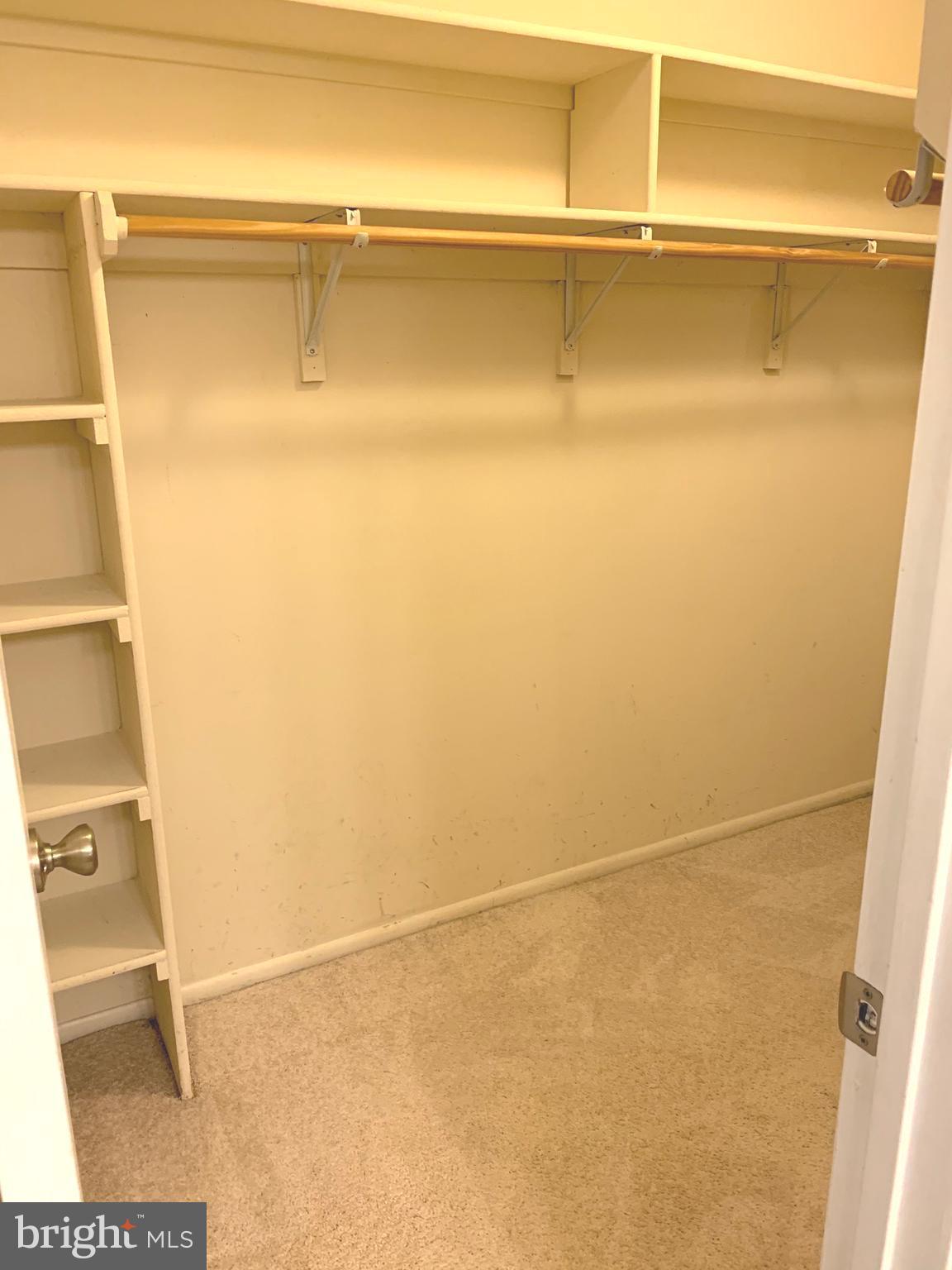 MALLARD COVE CONDOMINIUMS - Residential Lease