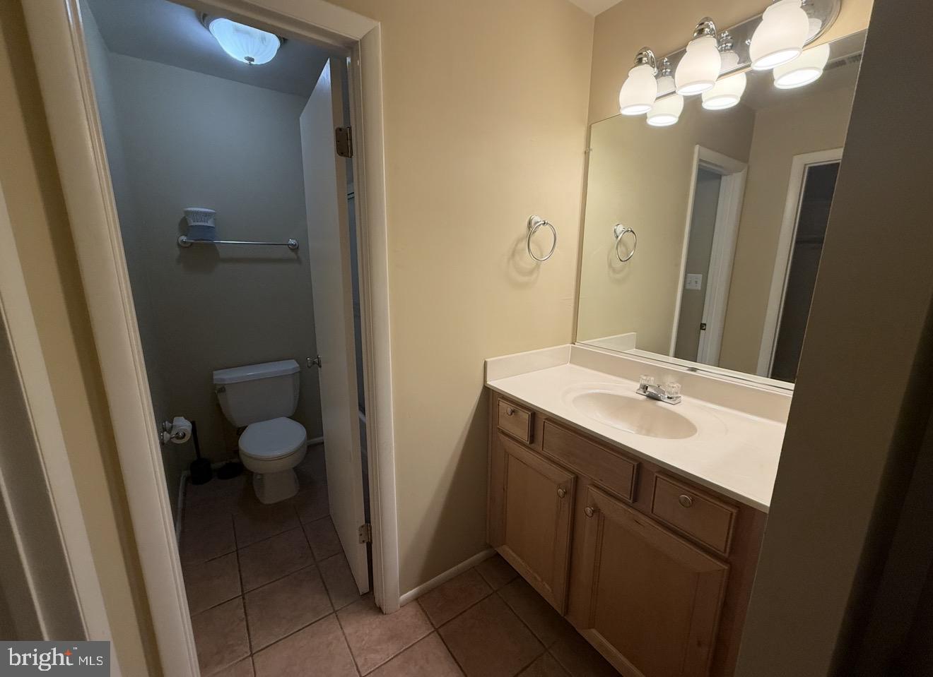 MALLARD COVE CONDOMINIUMS - Residential Lease