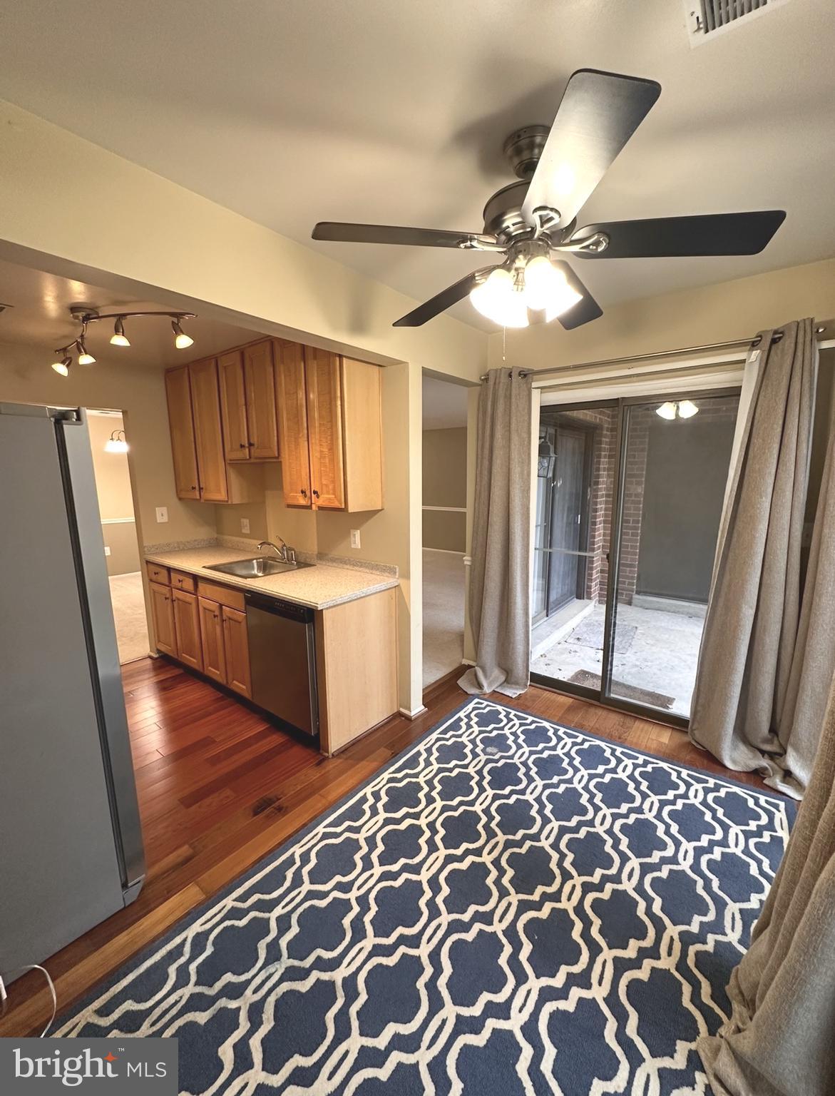 MALLARD COVE CONDOMINIUMS - Residential Lease