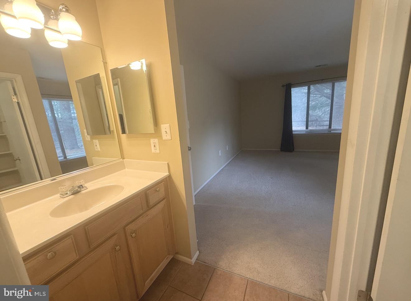 MALLARD COVE CONDOMINIUMS - Residential Lease