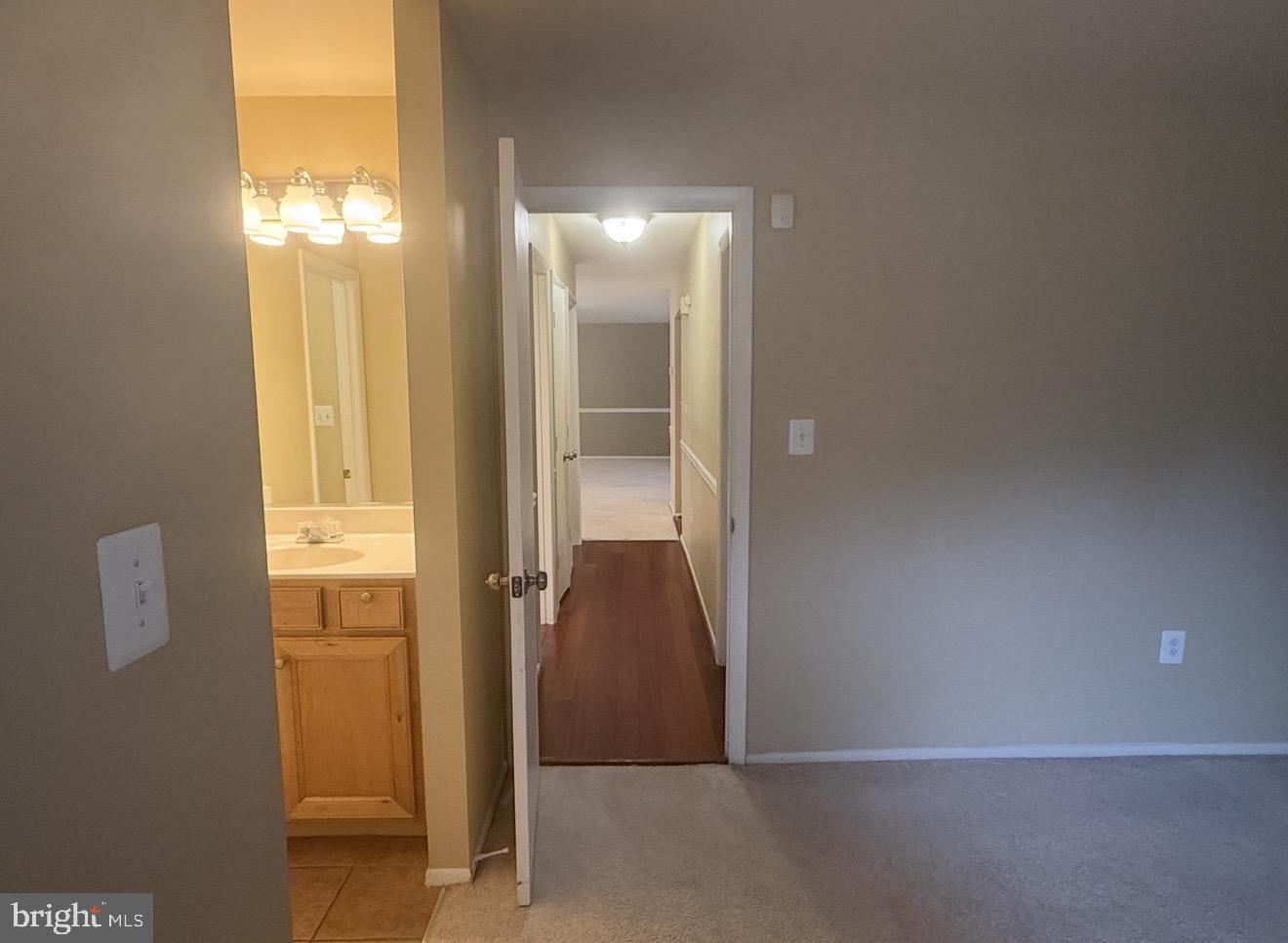 MALLARD COVE CONDOMINIUMS - Residential Lease