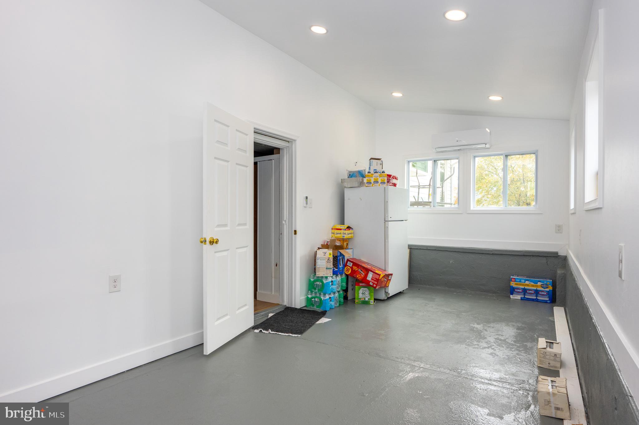 ABERDEEN HILLS - Residential