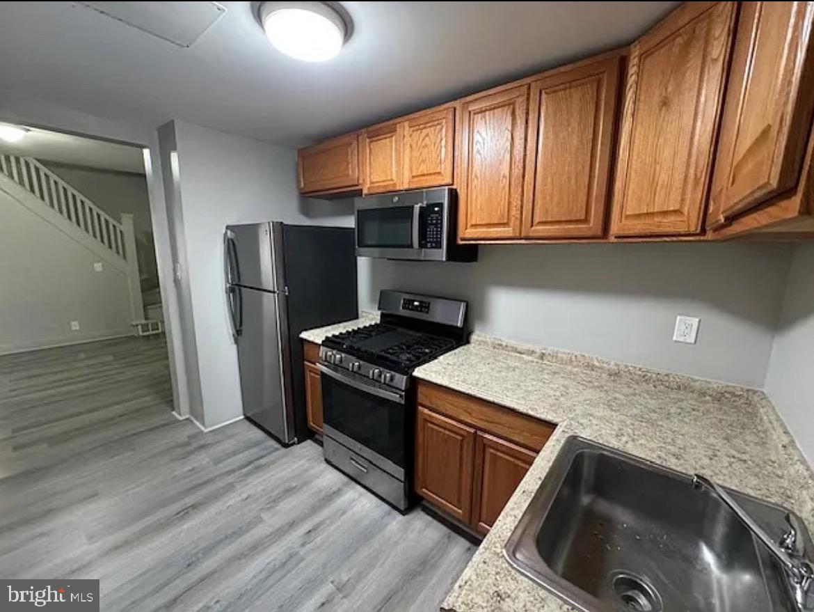 CURRENTLY TENANT OCCUPIED.
Discover the charm of urban living in this delightful interior row townhouse nestled in the heart of Mount Clare. Beautifully renovated, this home offers a move-in ready opportunity with a modernized interior while maintaining its classic charisma. The brick exterior adds timeless appeal. Imagine the possibilities as you design your dream space. The main level features a comfortable living area, separate dining room, and updated kitchen with direct access to the rear. Upstairs you will find two well-sized bedrooms and a refreshed full bath. With recent improvements throughout, this property is ideal for first-time buyers or investors seeking a rental opportunity. Seize the opportunity to make this charming townhouse your own, conveniently located near, downtown Baltimore, major commuter routes, shopping, and public transportation. Your dream home awaits-let your imagination run wild!