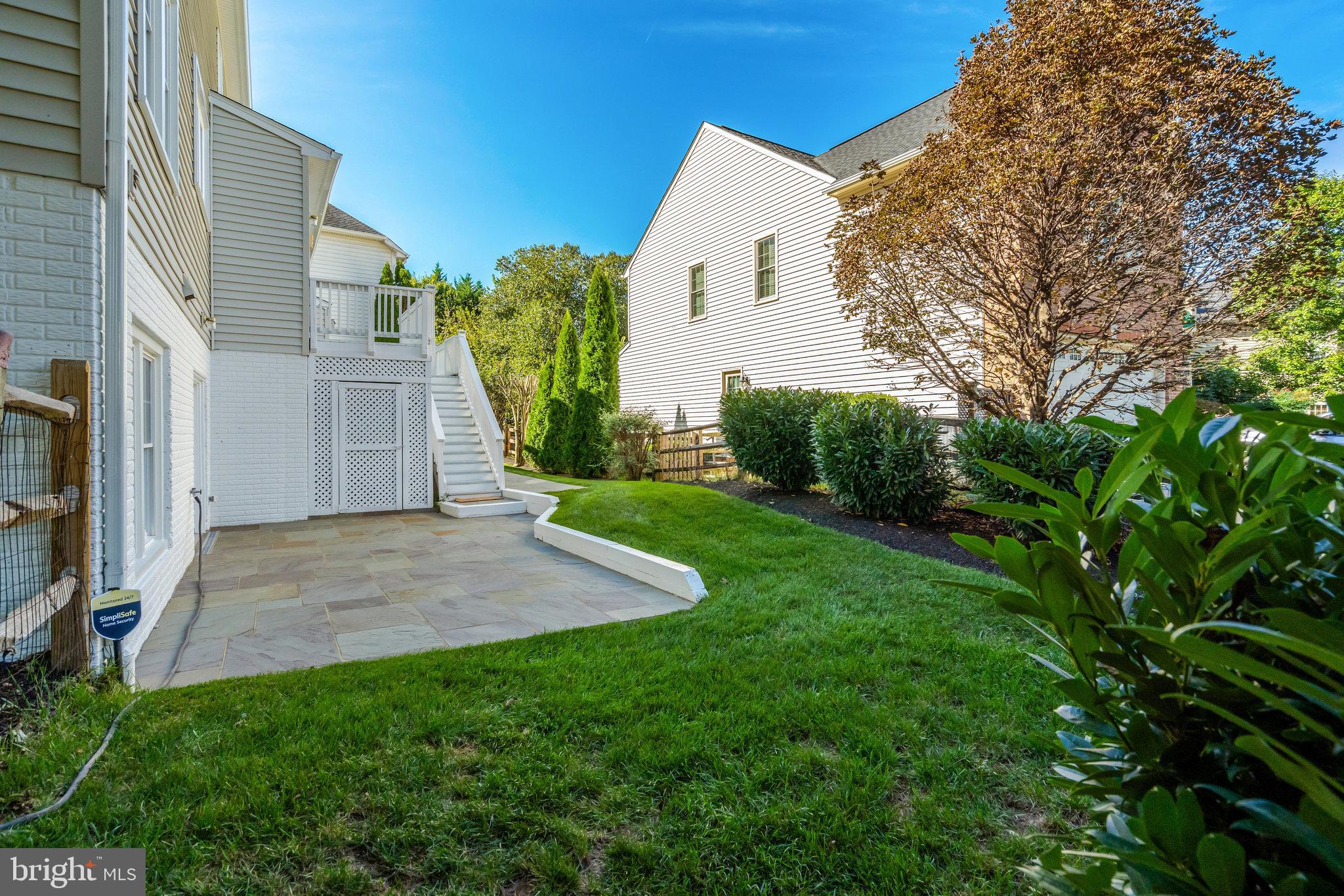 LOWES ISLAND - Residential