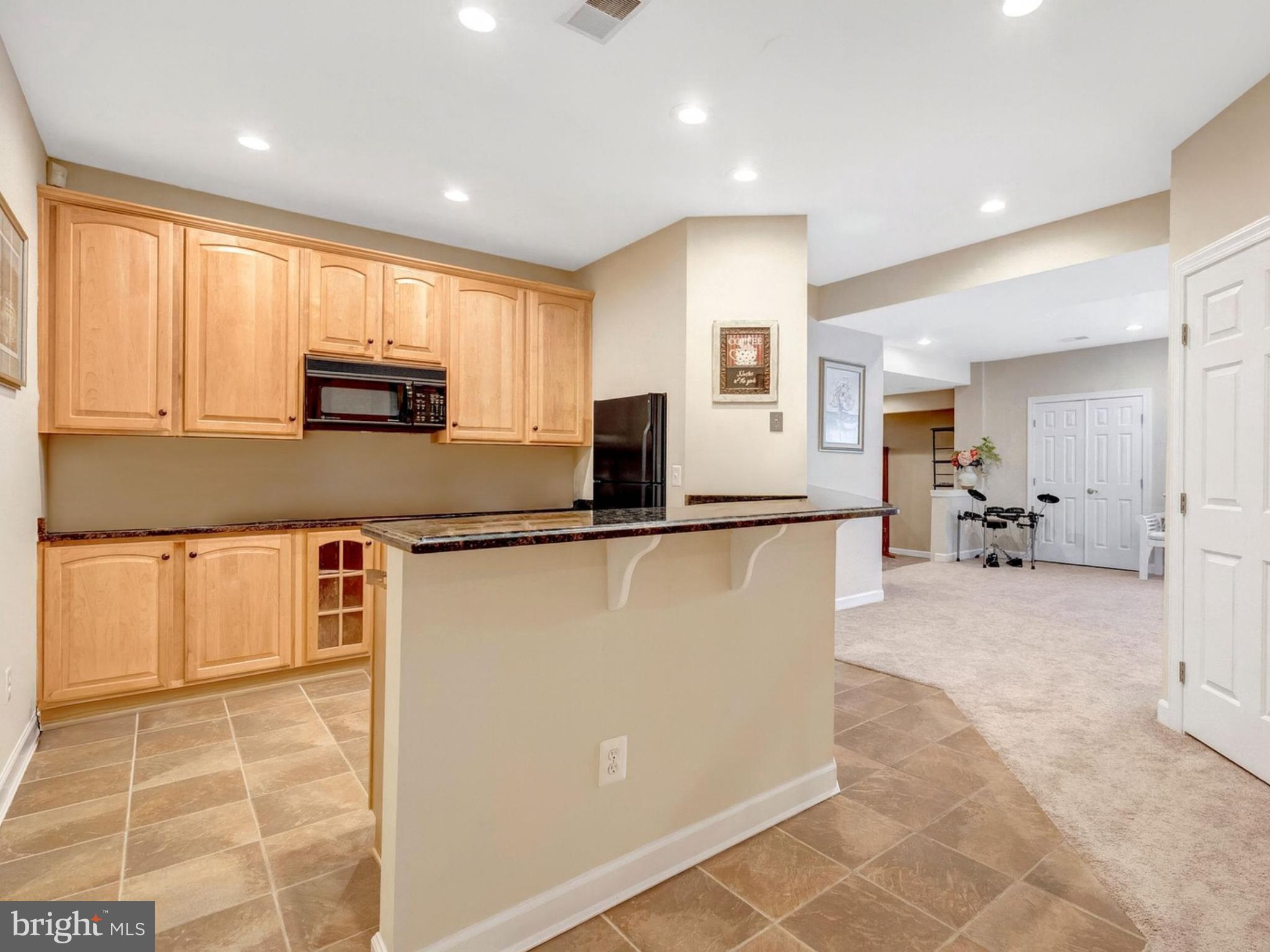 LOWES ISLAND - Residential