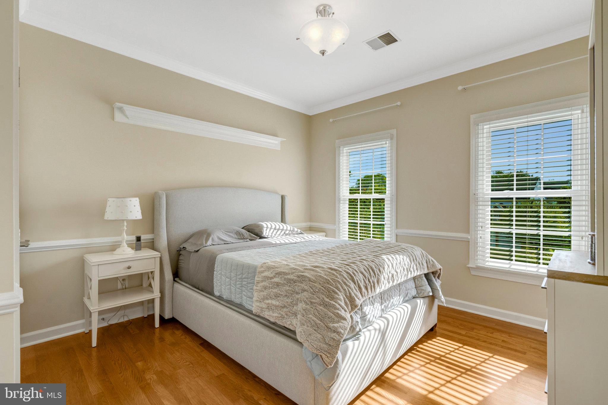 LOWES ISLAND - Residential