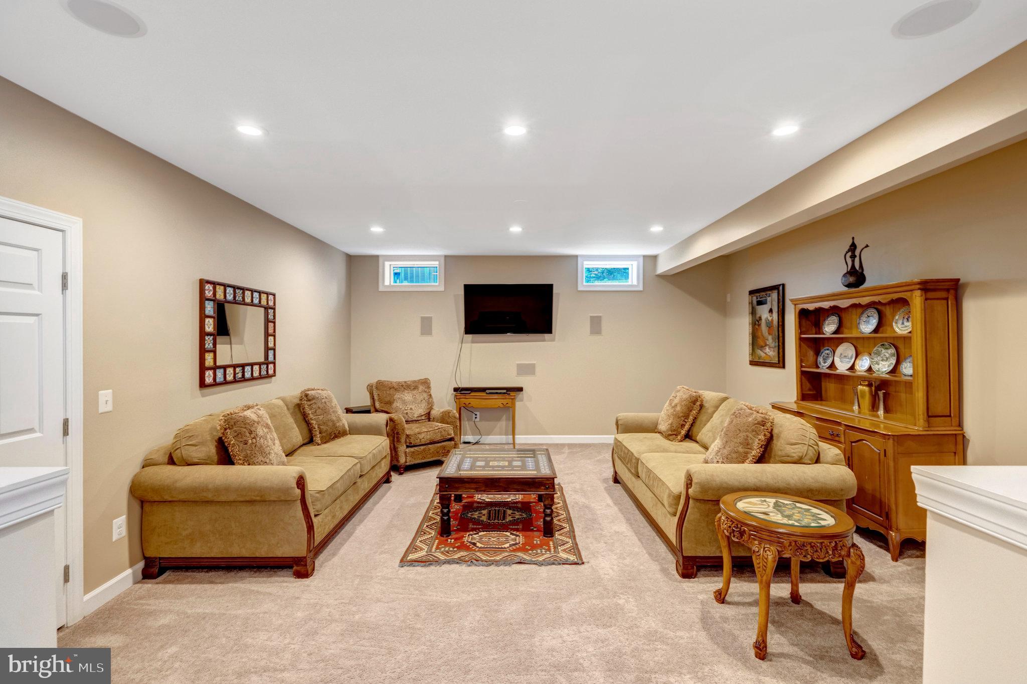 LOWES ISLAND - Residential