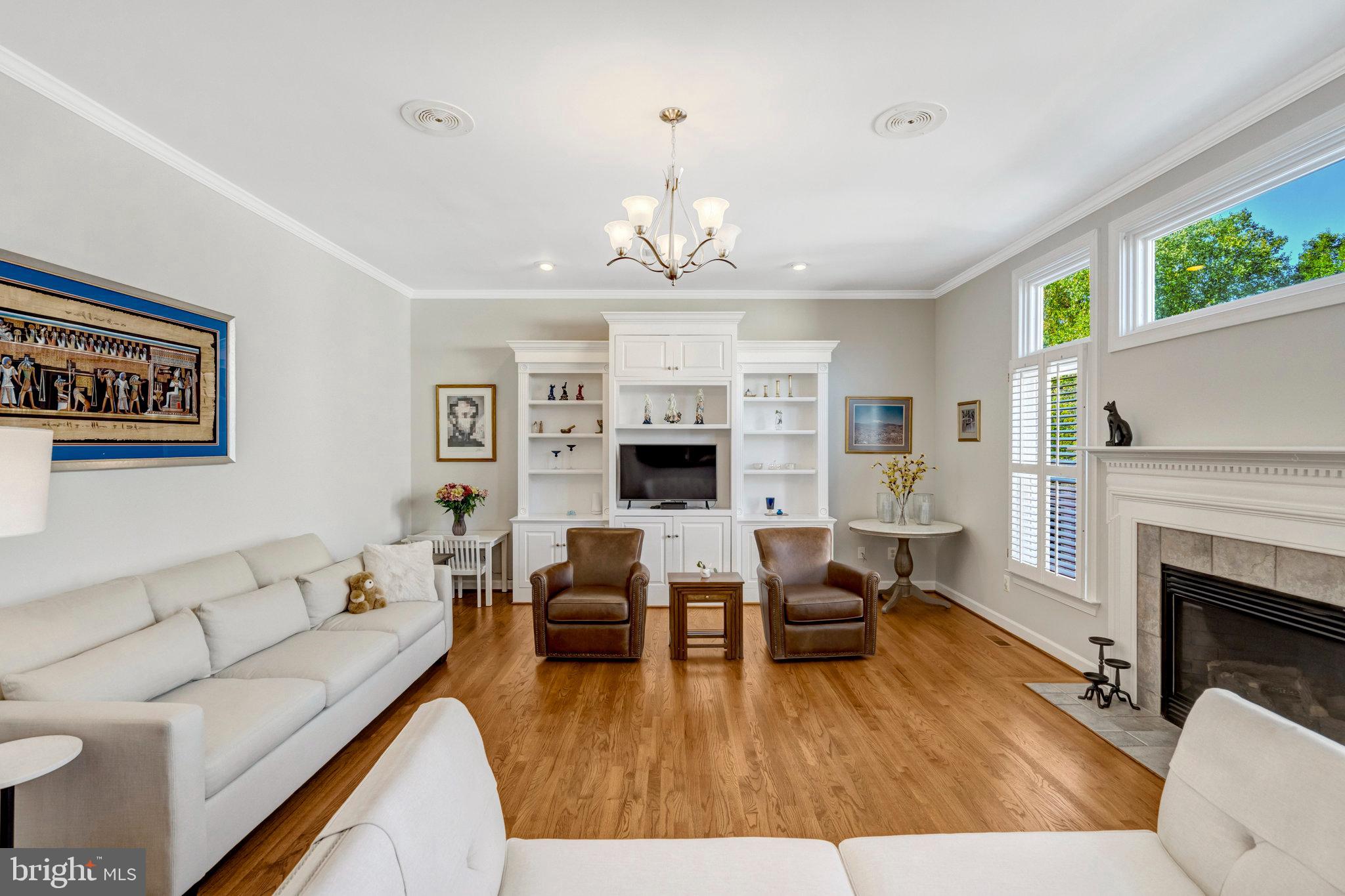 LOWES ISLAND - Residential