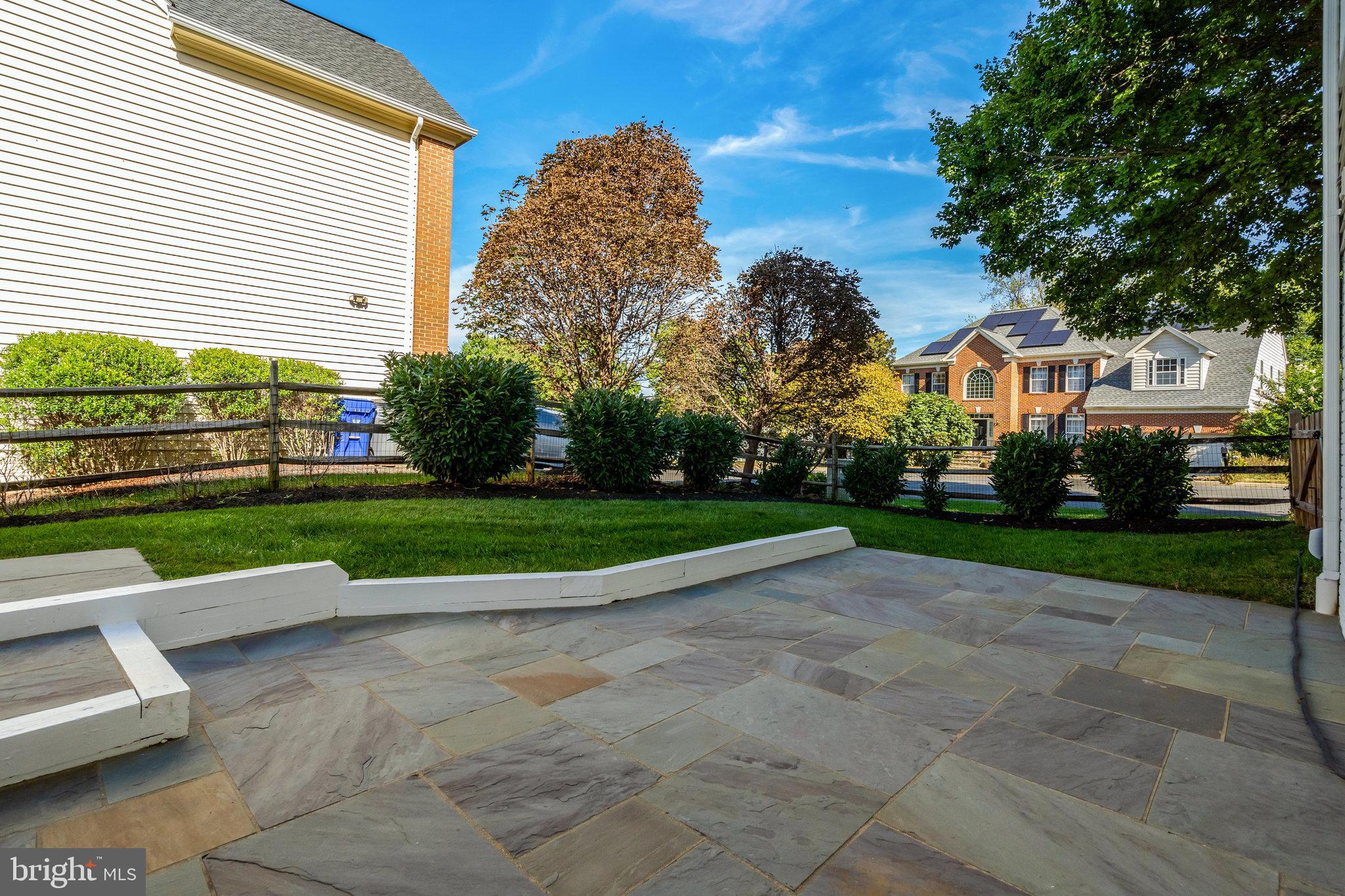 LOWES ISLAND - Residential