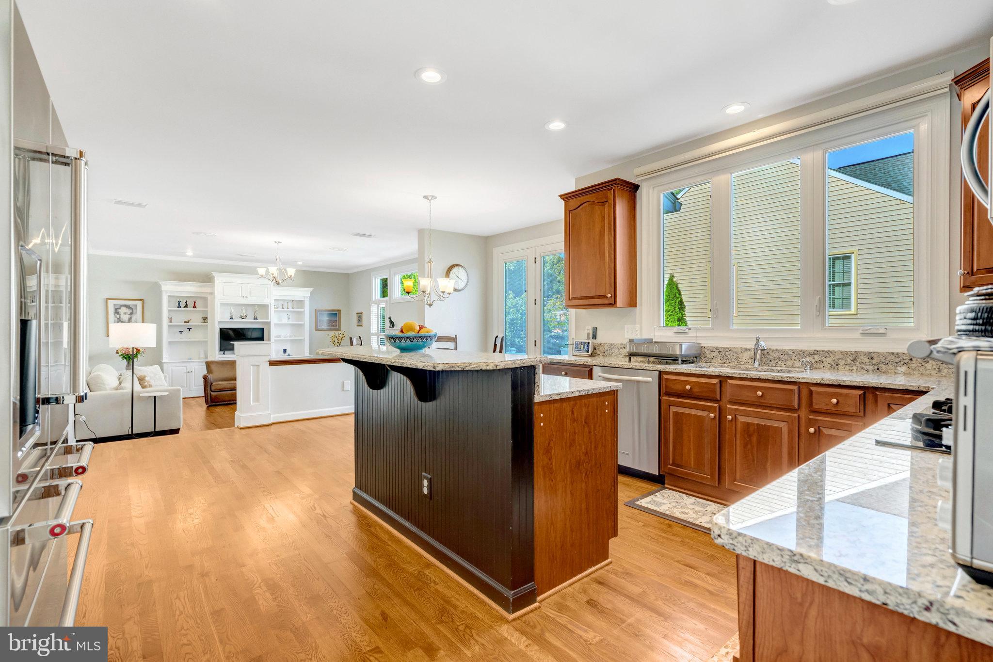 LOWES ISLAND - Residential