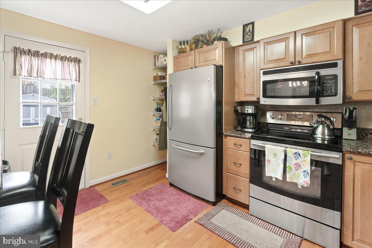 AMBER MEADOWS - Residential