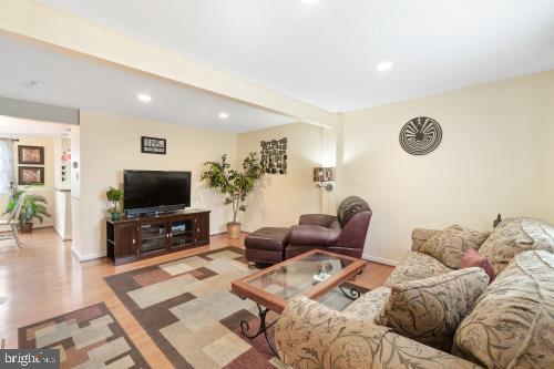 AMBER MEADOWS - Residential