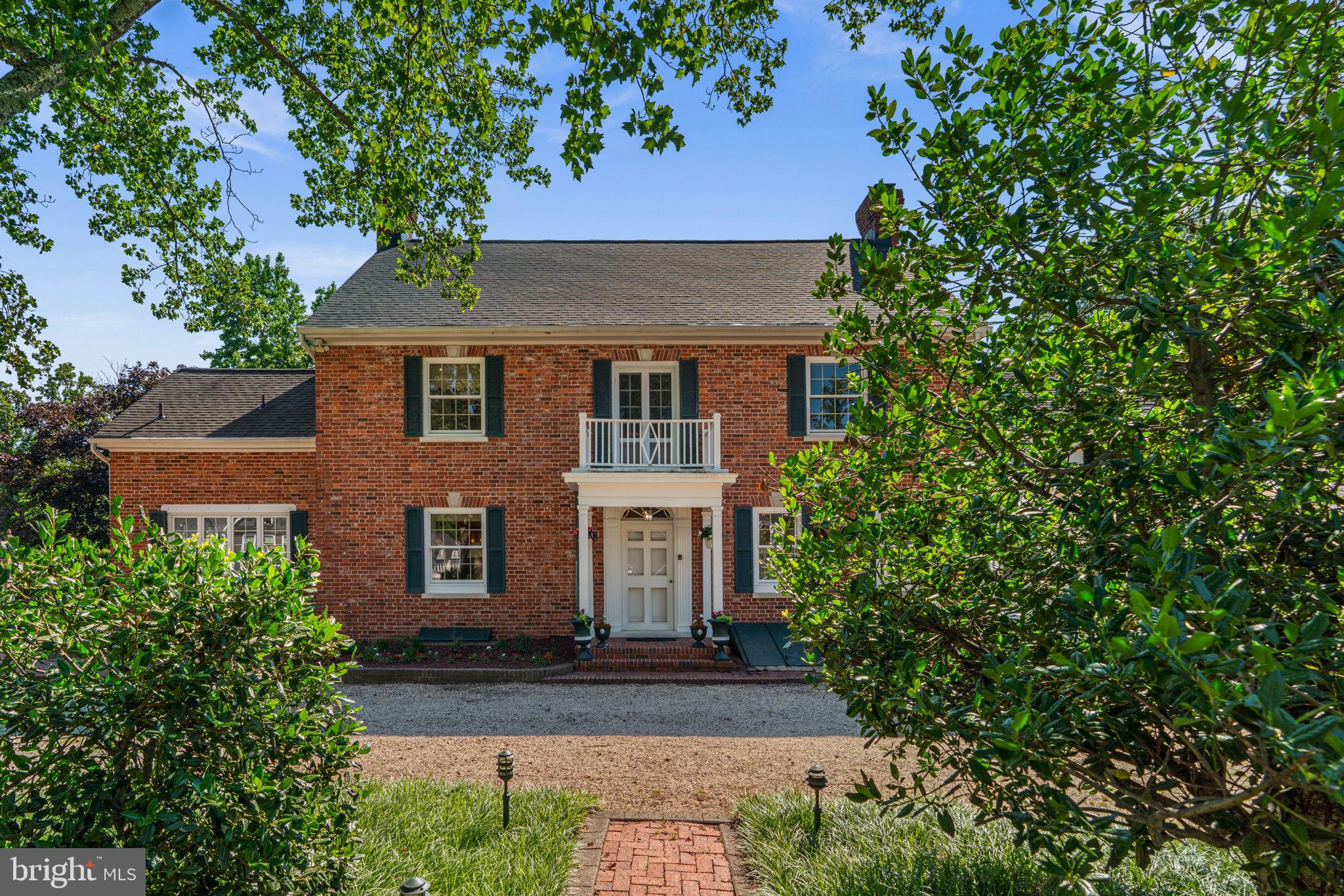 1002 GRANDA FLORA COURT