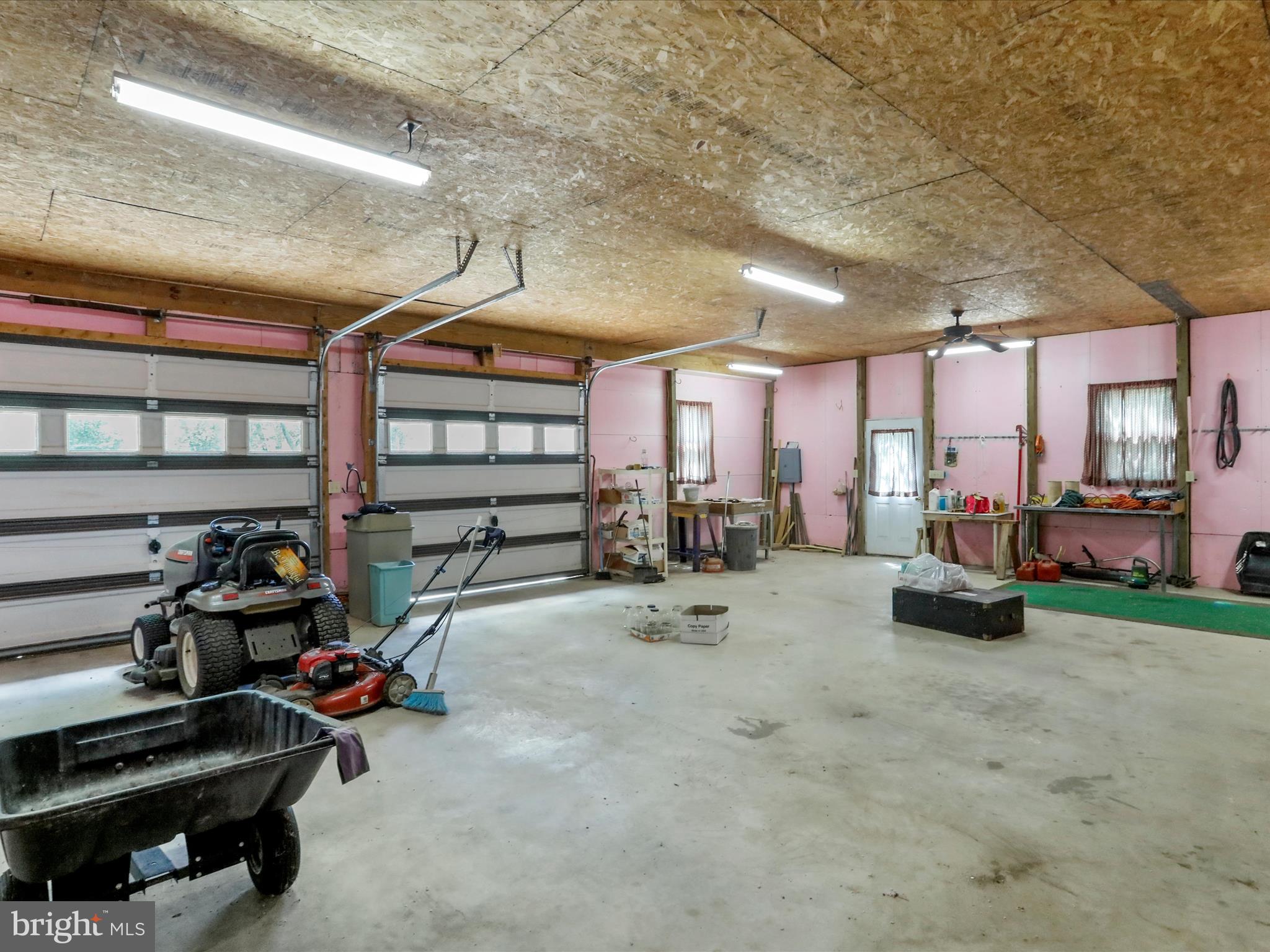 SLEEPY HILL - Residential