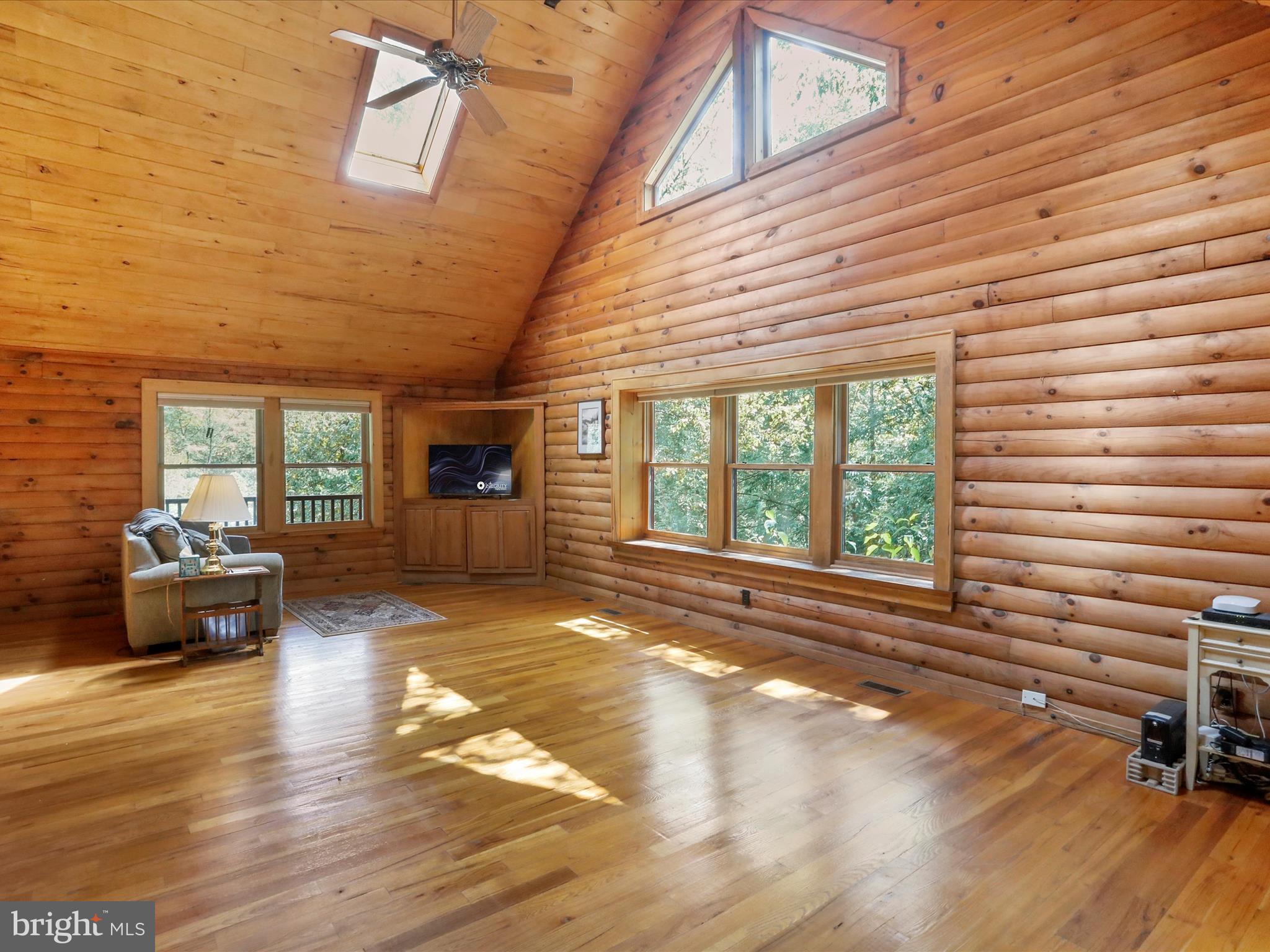 SLEEPY HILL - Residential