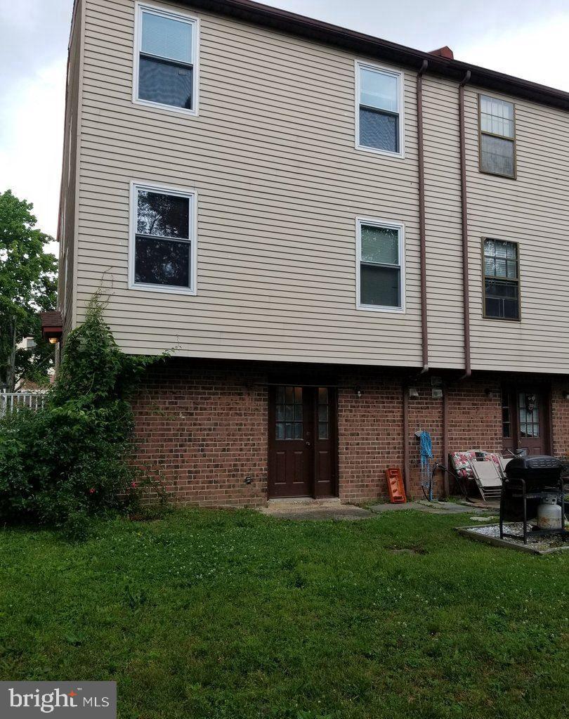13085 BLAKESLEE DRIVE 2