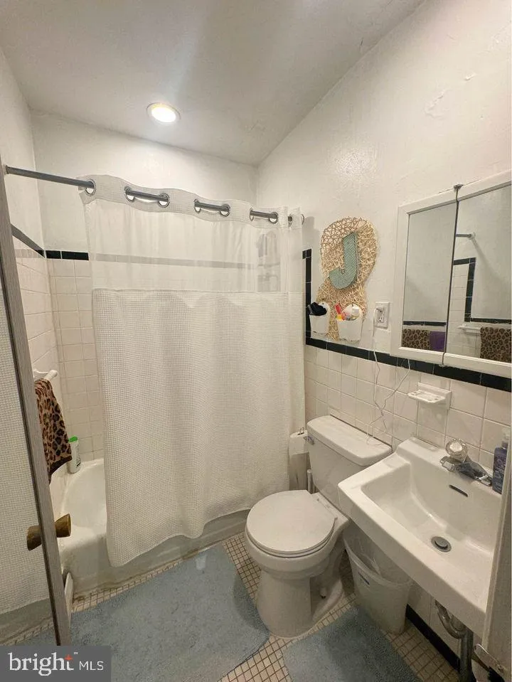 Philadelphia, Pennsylvania 19107, United States, ,1 BathroomBathrooms,Residential,Active,81312