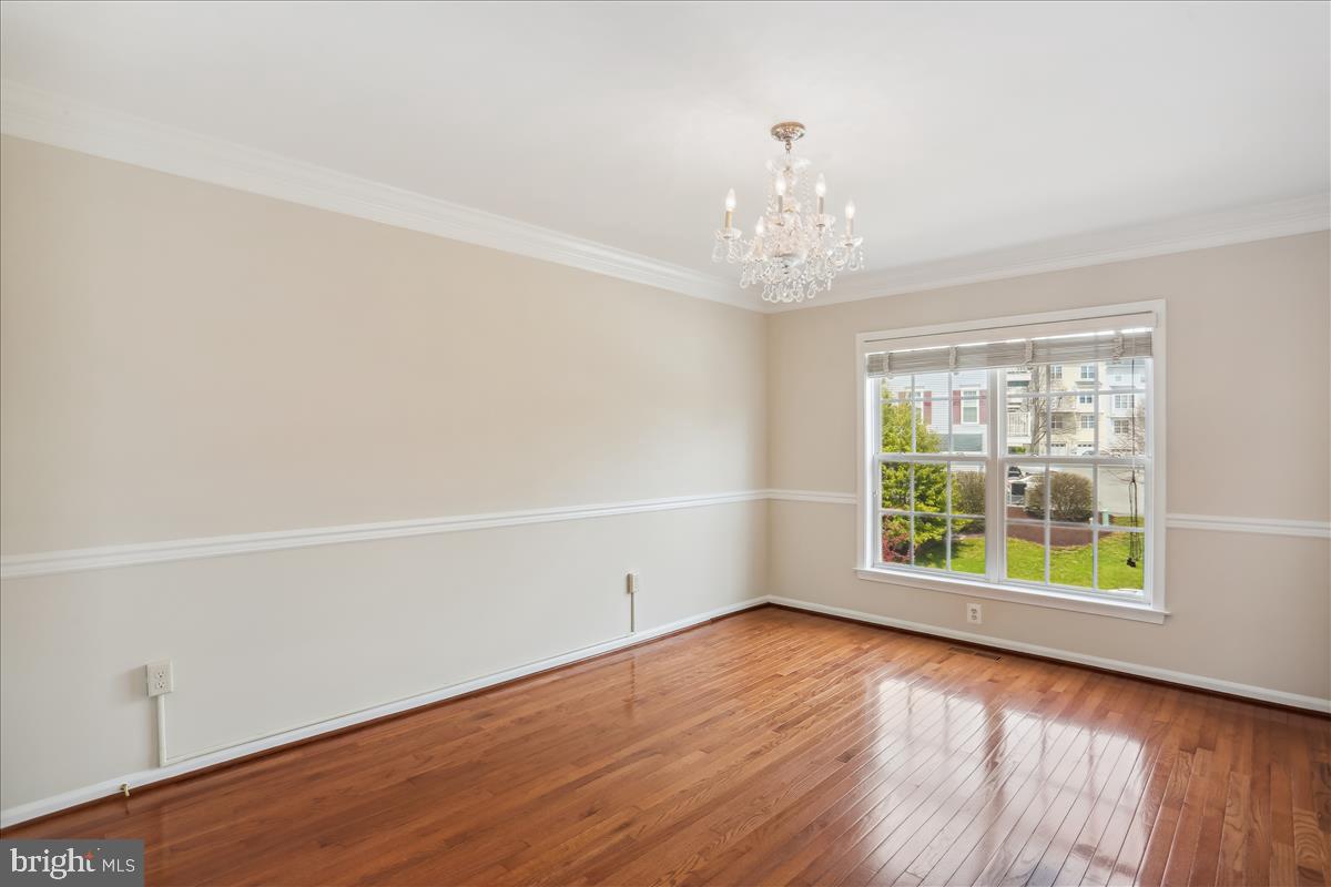 QUINCE ORCHARD PARK - Residential