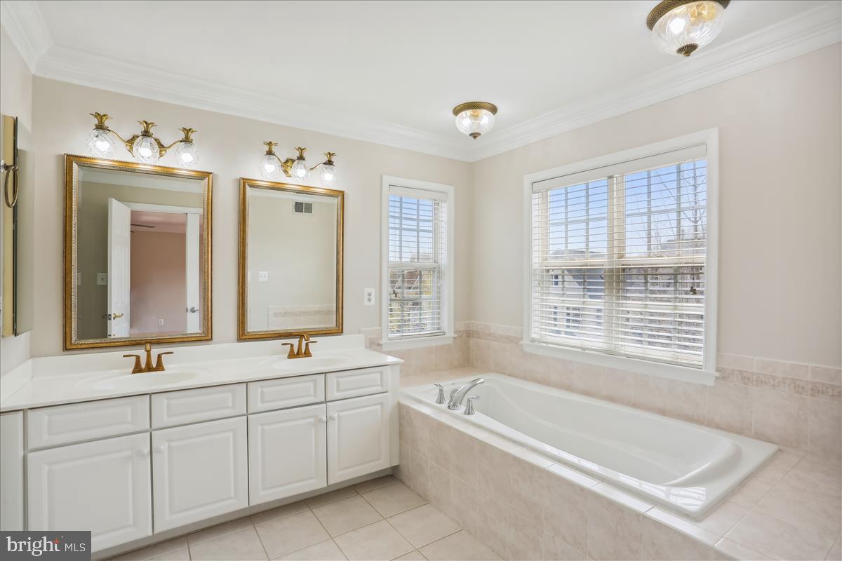 QUINCE ORCHARD PARK - Residential