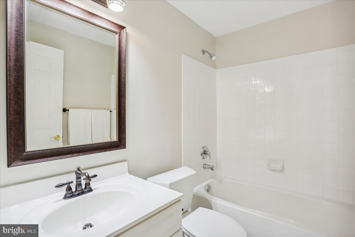 QUINCE ORCHARD PARK - Residential