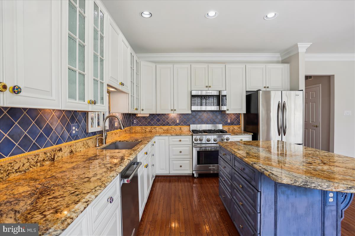 QUINCE ORCHARD PARK - Residential