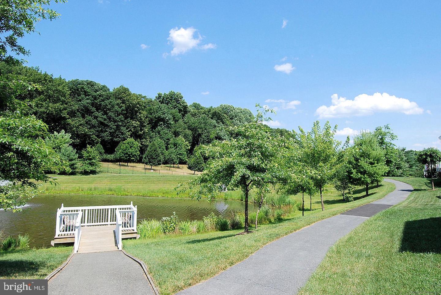 QUINCE ORCHARD PARK - Residential