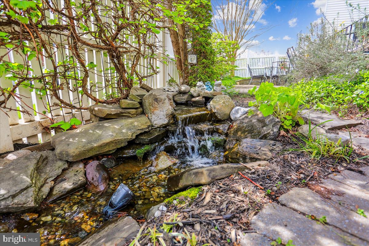 QUINCE ORCHARD PARK - Residential