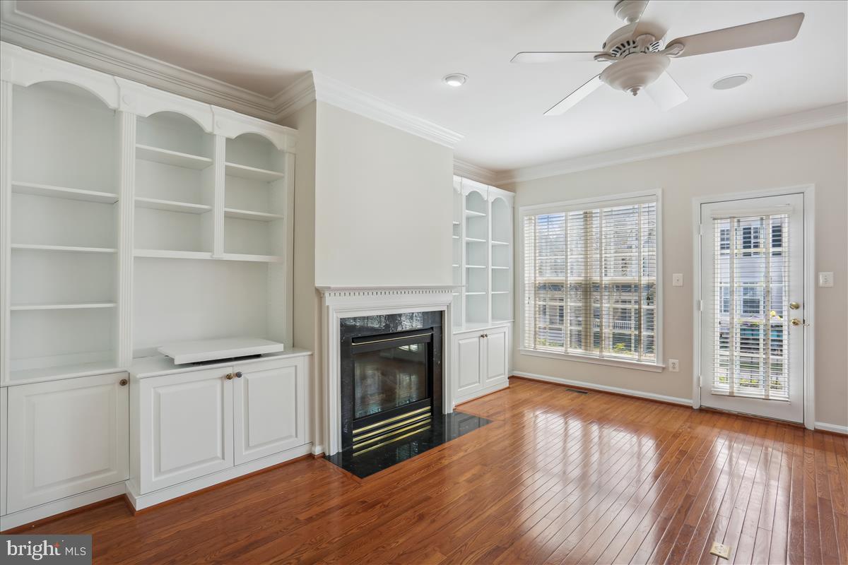 QUINCE ORCHARD PARK - Residential