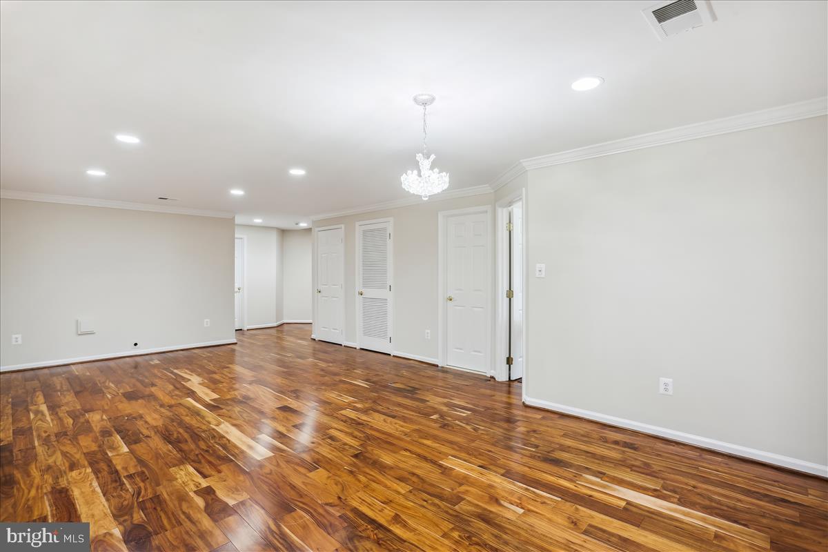 QUINCE ORCHARD PARK - Residential