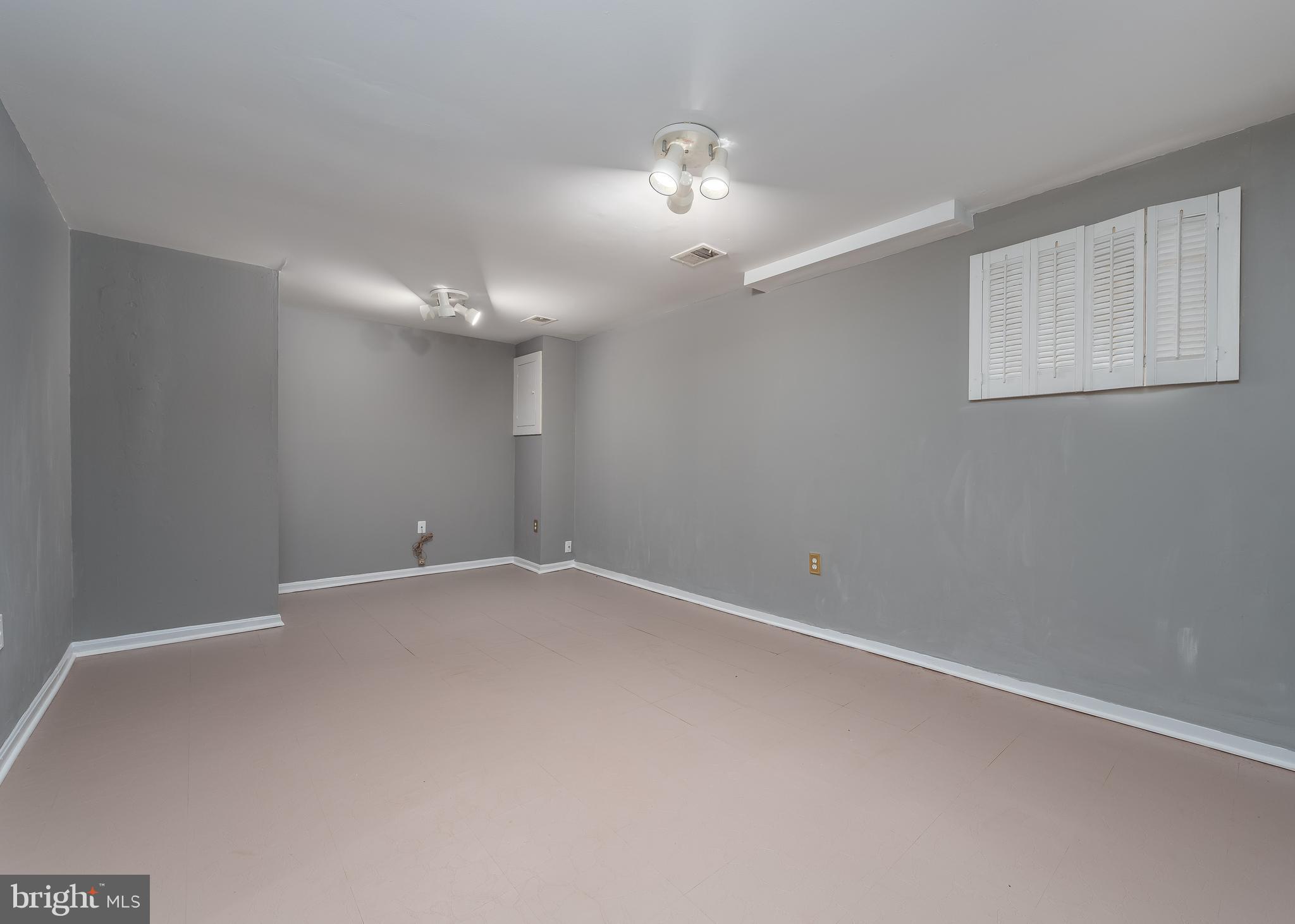 STRATHMORE - Residential